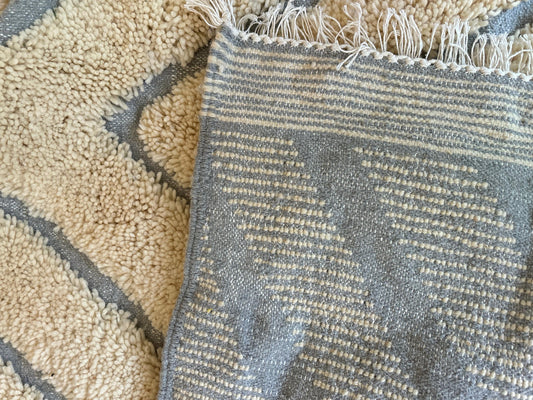 Gray and Beige Moroccan Rug 6.5x5 ft – Handwoven Wool Carpet with Arrow Motif