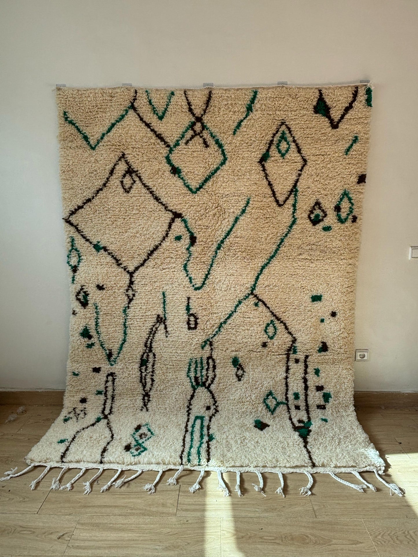 Tapis marocain « Ethnic Spark » – 2,4 x 1,8 m – Tapis en laine fait main à motifs géométriques berbères noirs et verts pour salons et chambres modernes